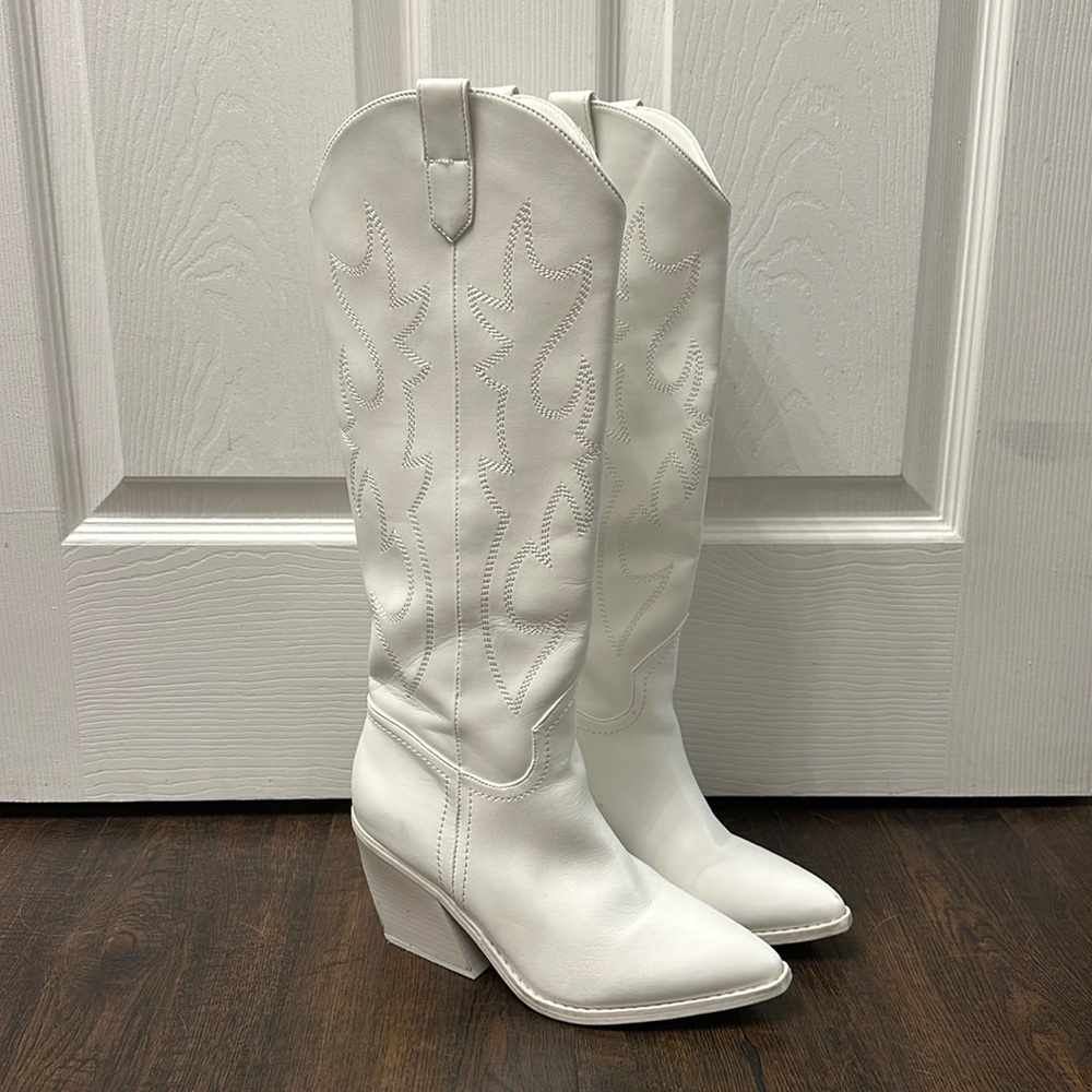 White Knee High Cowgirl Boots Size 8